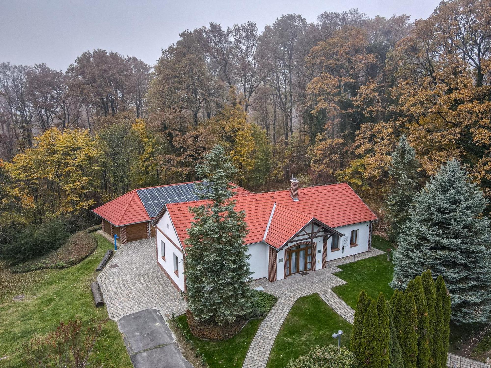 Haracsi Vendeghaz Hotell Zselickisfalud Exteriör bild